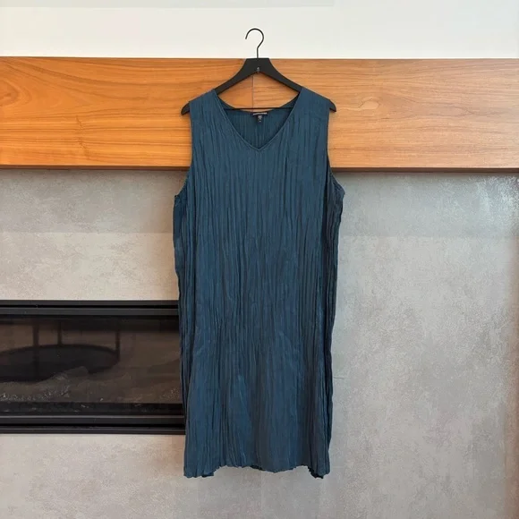 Eileen Fisher Crinkled V Neck Dress, Size 1X - Picture 3 of 11